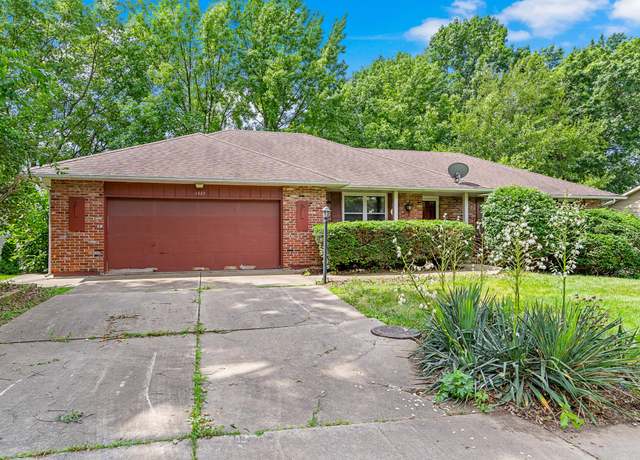 Property at 1322 Weaver Dr, Columbia, MO 65203, 3 beds, 2.5 baths