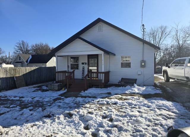 Property at 412 W Robinson St, Mexico, MO 65265, 3 beds, 1 bath