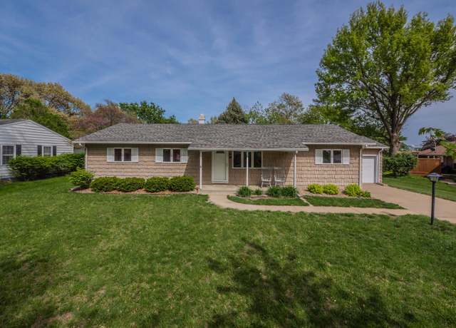 Property at 1231 Crestview Dr, Maryville, MO 64468, 4 beds, 2.5 baths