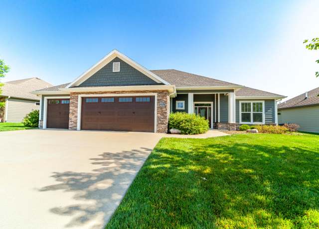 Property at 1915 Muirfield Dr, Columbia, MO 65203, 3 beds, 2 baths