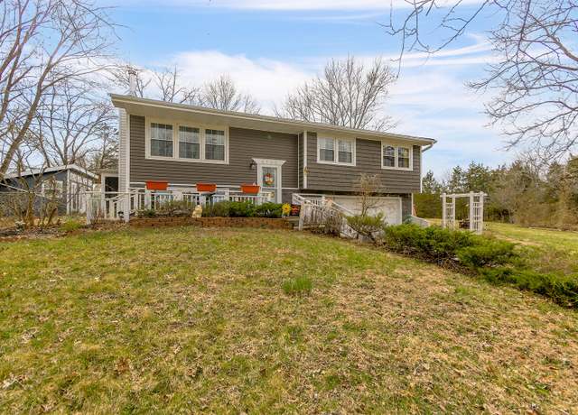 Property at 4180 E Lang Dr, Columbia, MO 65202, 3 beds, 2.5 baths