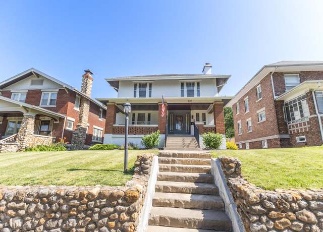 Property at 527 W Logan St, Moberly, MO 65270, 4 beds, 3 baths