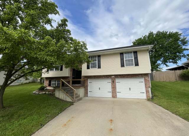 Property at 1619 S Louisville Dr, Columbia, MO 65203, 4 beds, 3 baths