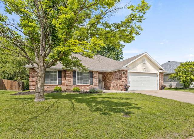 Property at 901 Norman Dr, Columbia, MO 65201, 3 beds, 2 baths