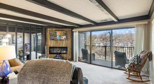 Photo of 92 Waters Edge Ct Unit 15-2B, Lake Ozark, MO 65049
