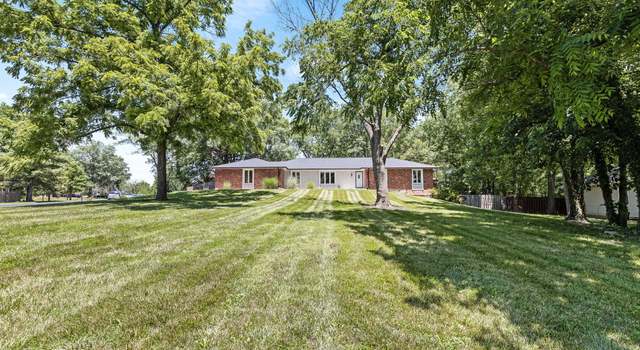 Photo of 479 N Cedar Lake Dr, Columbia, MO 65203