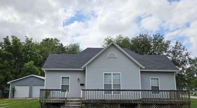Photo of 303 S Hickman St, Centralia, MO 65240