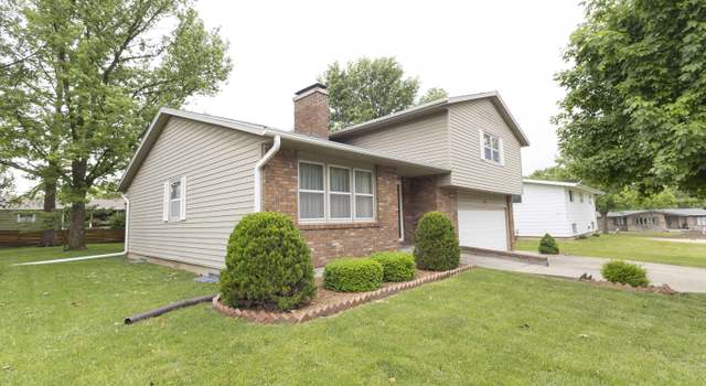 Photo of 1608 Prairie Ln, Moberly, MO 65270