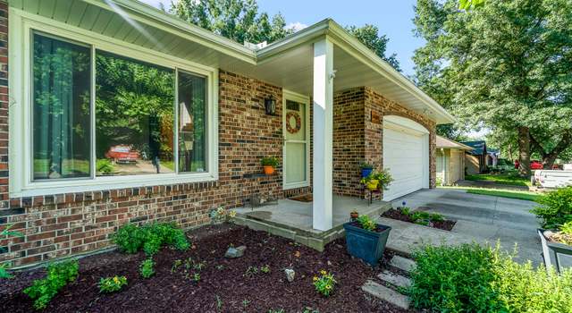Photo of 1404 E Lexington Cir, Columbia, MO 65203