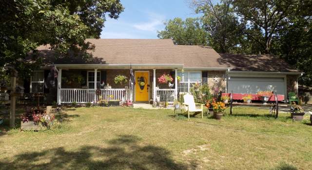Photo of 18250 N Adams Rd, Centralia, MO 65240