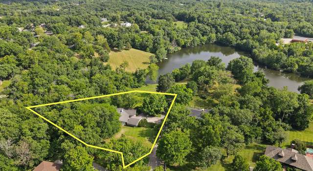 Photo of 1030 Queen Ann Dr, Columbia, MO 65201