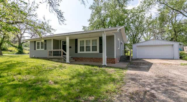 Photo of 451 E Elm St, Huntsville, MO 65259