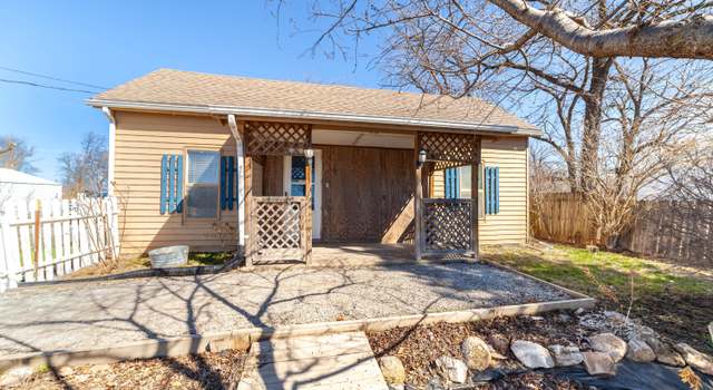 Photo of 105 Cross St, Clark, MO 65243