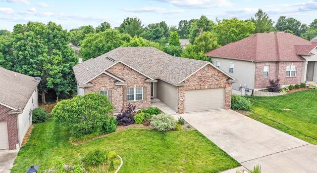Photo of 4706 Marble Cedars Dr, Columbia, MO 65203