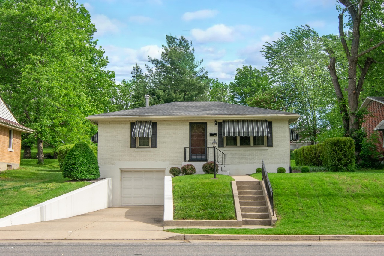 1406 Stadium Blvd, Jefferson City, MO 65109 MLS 10058243 Redfin