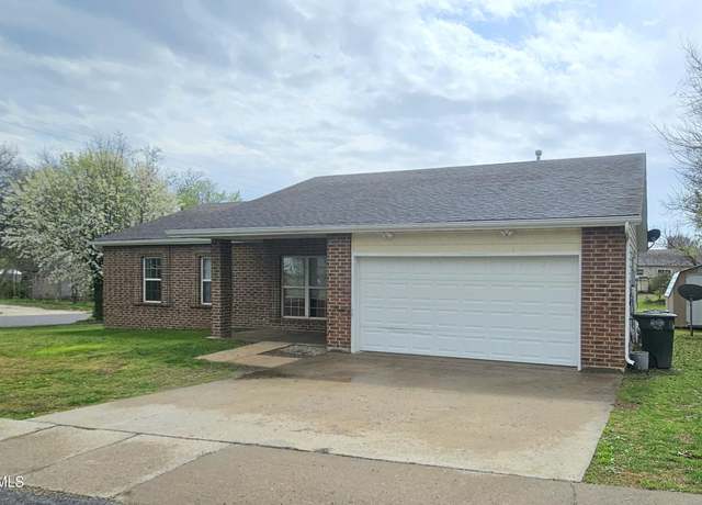 Property at 400 Northwest St, Fulton, MO 65251, 3 beds, 2 baths