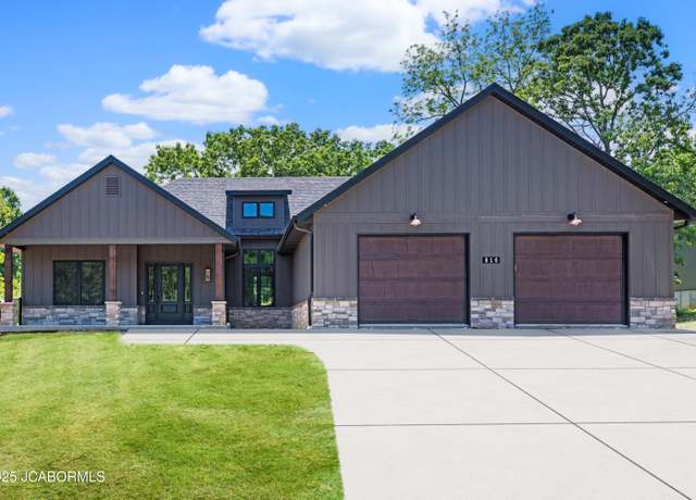 Property at 816 Friendship Rd, Jefferson City, MO 65101, 4 beds, 2 baths