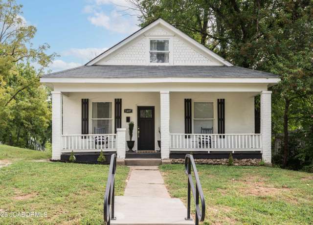 Property at 1407 E High St, Jefferson City, MO 65101, 4 beds, 1 bath