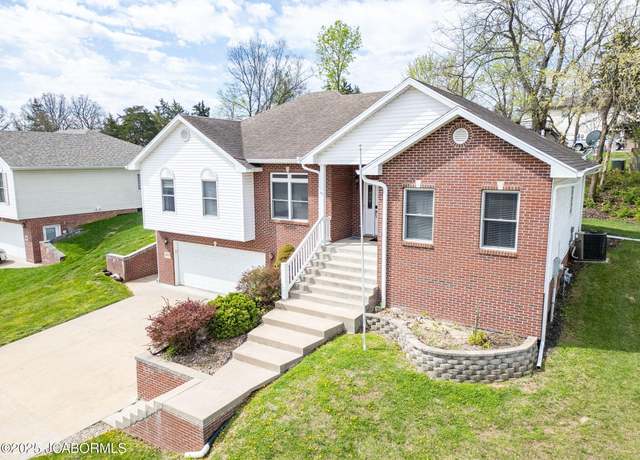 Property at 2414 Camzie Dr, Jefferson City, MO 65101, 3 beds, 3 baths