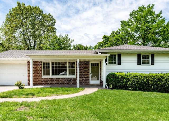 Property at 625 Belmont Dr, Jefferson City, MO 65109, 3 beds, 3 baths