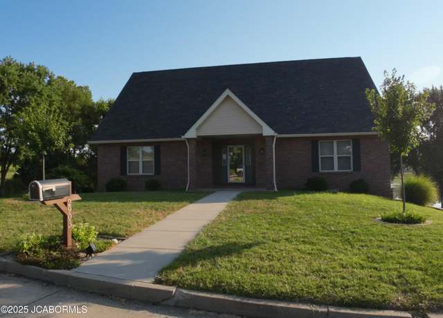 Property at 2903 Sunny Brook Ct, Jefferson City, MO 65109, 4 beds, 3 baths