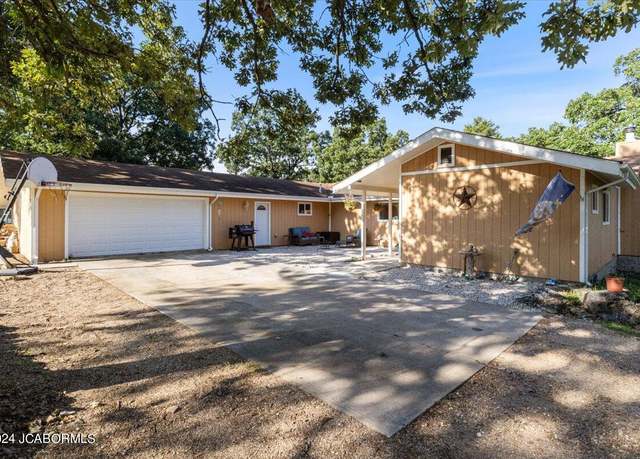 Property at 1489 Mo-17, Iberia, MO 65486, 6 beds, 4 baths