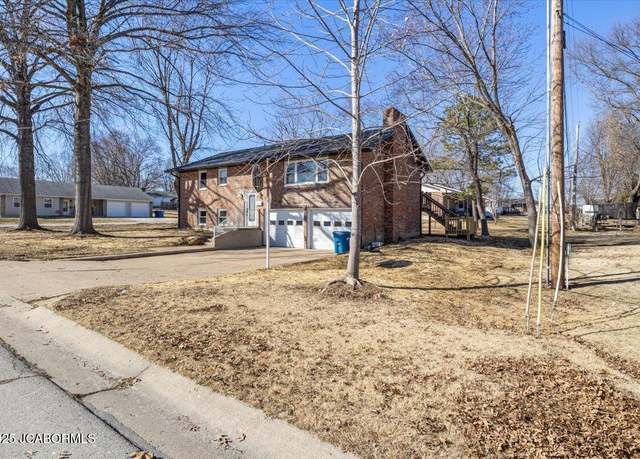 Property at 109 W Jemphrey Rd, Eldon, MO 65026, 5 beds, 3 baths