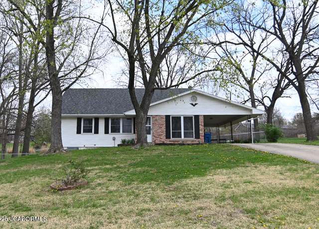 Property at 222 Verdant Ln, Jefferson City, MO 65109, 4 beds, 2.5 baths