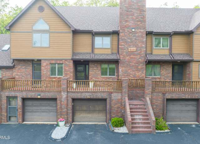 Property at 619 Hobbs Ct Unit D, Jefferson City, MO 65109, 3 beds, 2.5 baths