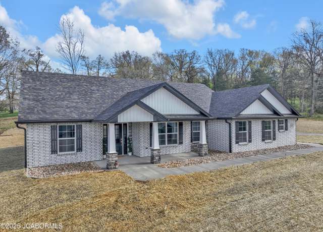 Property at 3705 Kurtis Way, Jefferson City, MO 65101, 4 beds, 2 baths