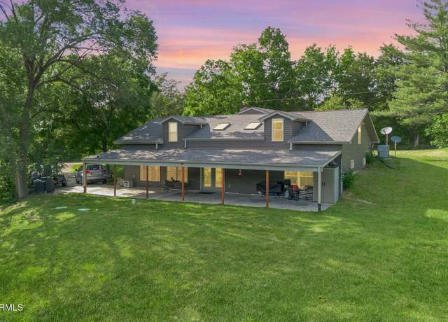 Property at 4750 E Soft Pit Hill Rd, Hartsburg, MO 65039, 3 beds, 2.5 baths
