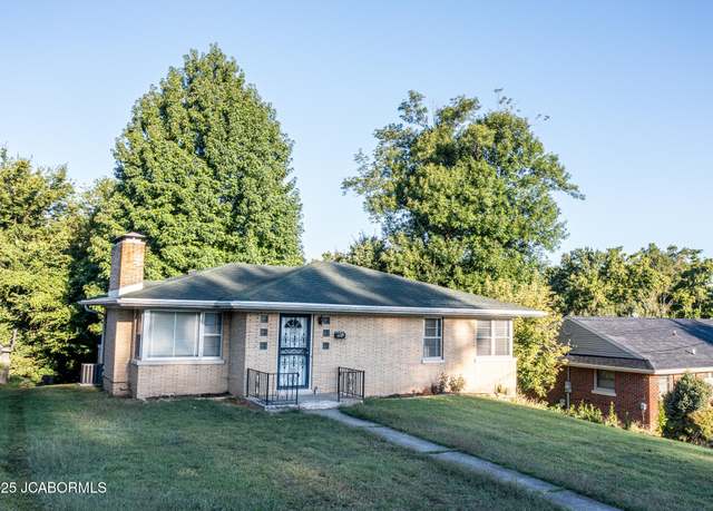 Property at 203 Binder Dr, Jefferson City, MO 65109, 2 beds, 1 bath