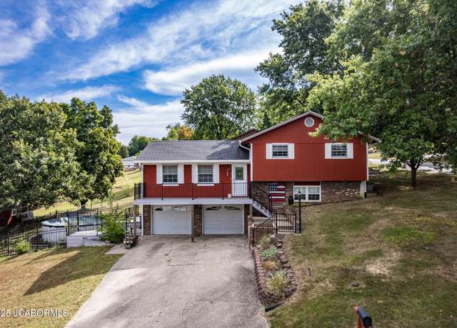 Property at 702 Joseph Dr, Jefferson City, MO 65109, 3 beds, 2.5 baths