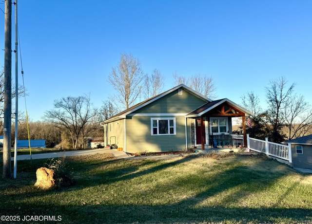 Property at 211 E Walker St, Freeburg, MO 65035, 4 beds, 3 baths