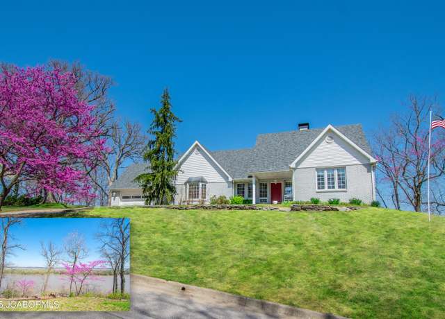 Property at 2511 Greentree Rd, Jefferson City, MO 65101, 3 beds, 2.5 baths