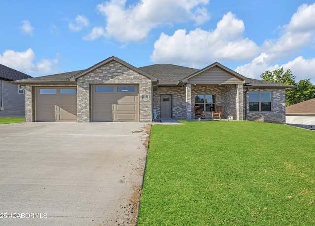 Property at 5314 Thornridge Ct, Jefferson City, MO 65109, 3 beds, 2 baths