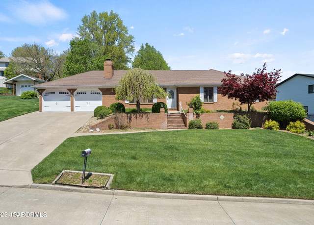 Property at 316 Joe Ln, Jefferson City, MO 65101, 3 beds, 3 baths
