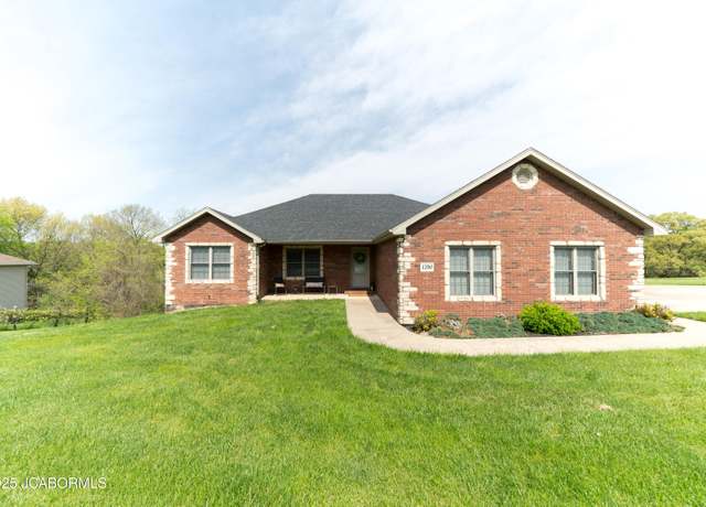 Property at 1200 Choctaw Ridge Dr, Holts Summit, MO 65043, 4 beds, 3 baths