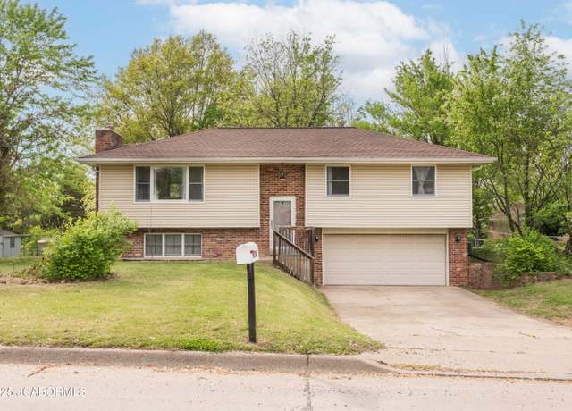 Property at 1206 Fairland Rd, Jefferson City, MO 65109, 3 beds, 2.5 baths