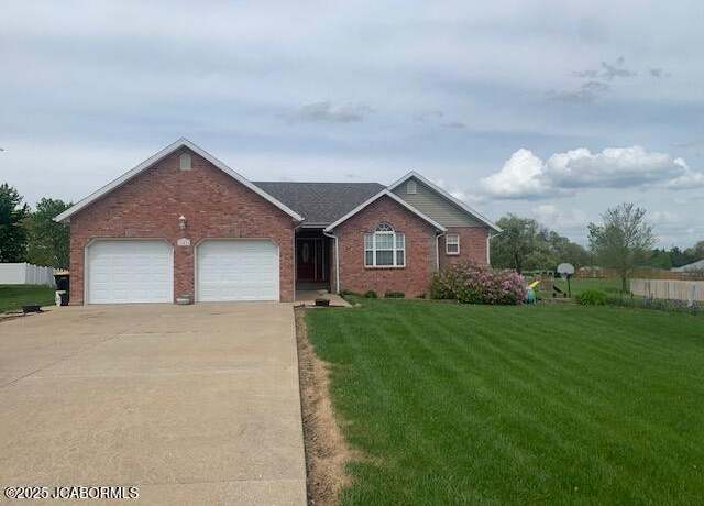 Property at 11011 Maple Leaf Ln, Holts Summit, MO 65043, 4 beds, 3 baths