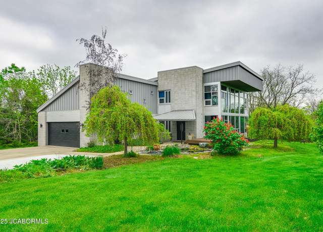 Property at 2202 Atelier Dr, Jefferson City, MO 65109, 6 beds, 4.5 baths