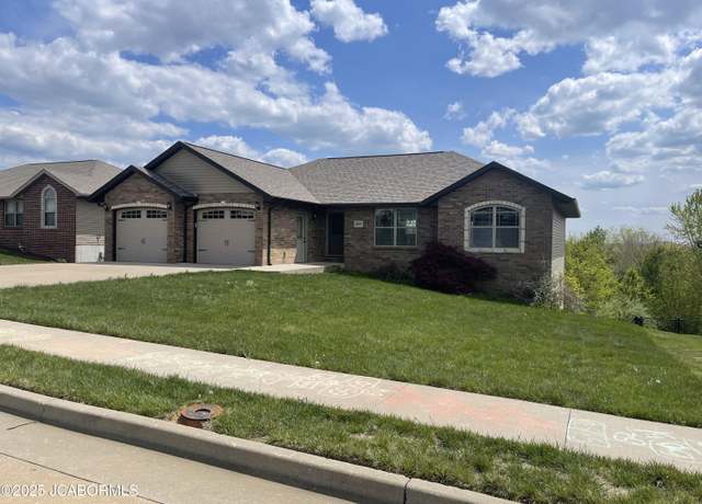 Property at 3857 Riley Ct, Jefferson City, MO 65109, 3 beds, 2 baths
