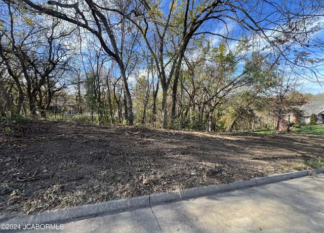 Property at 228 Ann Ct, Jefferson City, MO 65101