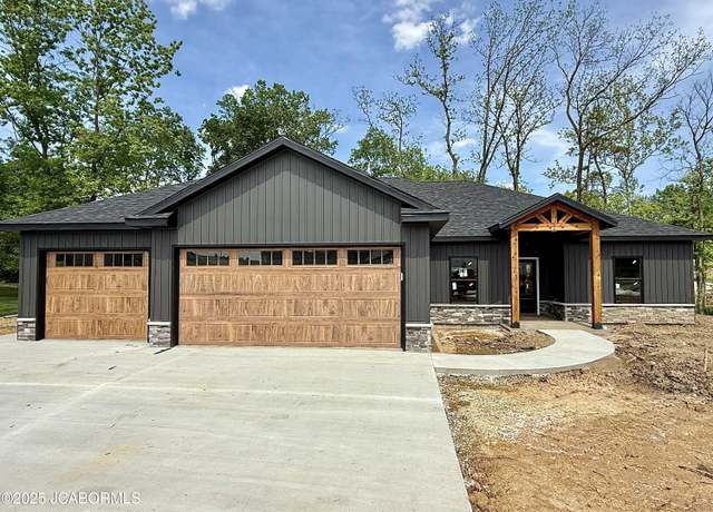 Property at 5302 Thornridge Ct, Jefferson City, MO 65109, 3 beds, 2 baths