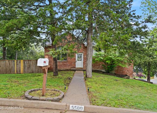 Property at 5500 Scherr Dr, Jefferson City, MO 65109, 3 beds, 2.5 baths