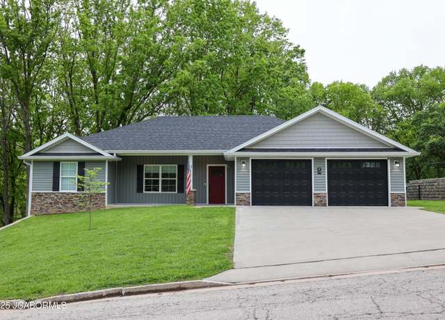 Property at 311 Riverview Dr, Jefferson City, MO 65101, 3 beds, 2 baths