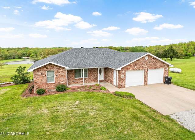 Property at 31459 Skyline Dr, California, MO 65018, 3 beds, 3 baths