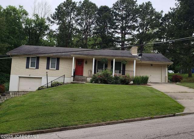 Property at 2929 Sue Dr, Jefferson City, MO 65109, 3 beds, 3 baths