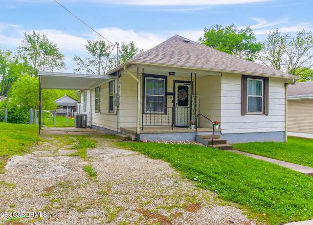 Property at 104 N Lincoln St, Jefferson City, MO 65101, 3 beds, 1 bath