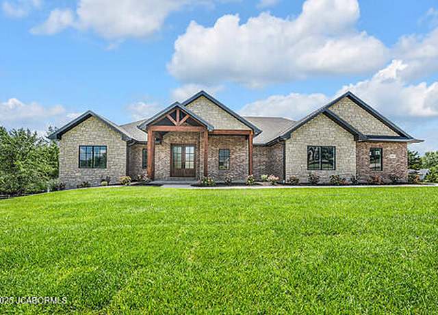 Property at 3521 Gettysburg Pl, Jefferson City, MO 65109, 5 beds, 3.5 baths